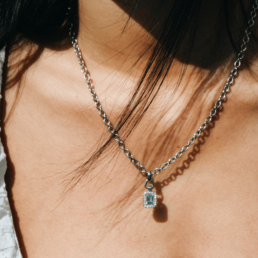 Lila Necklace in Silver