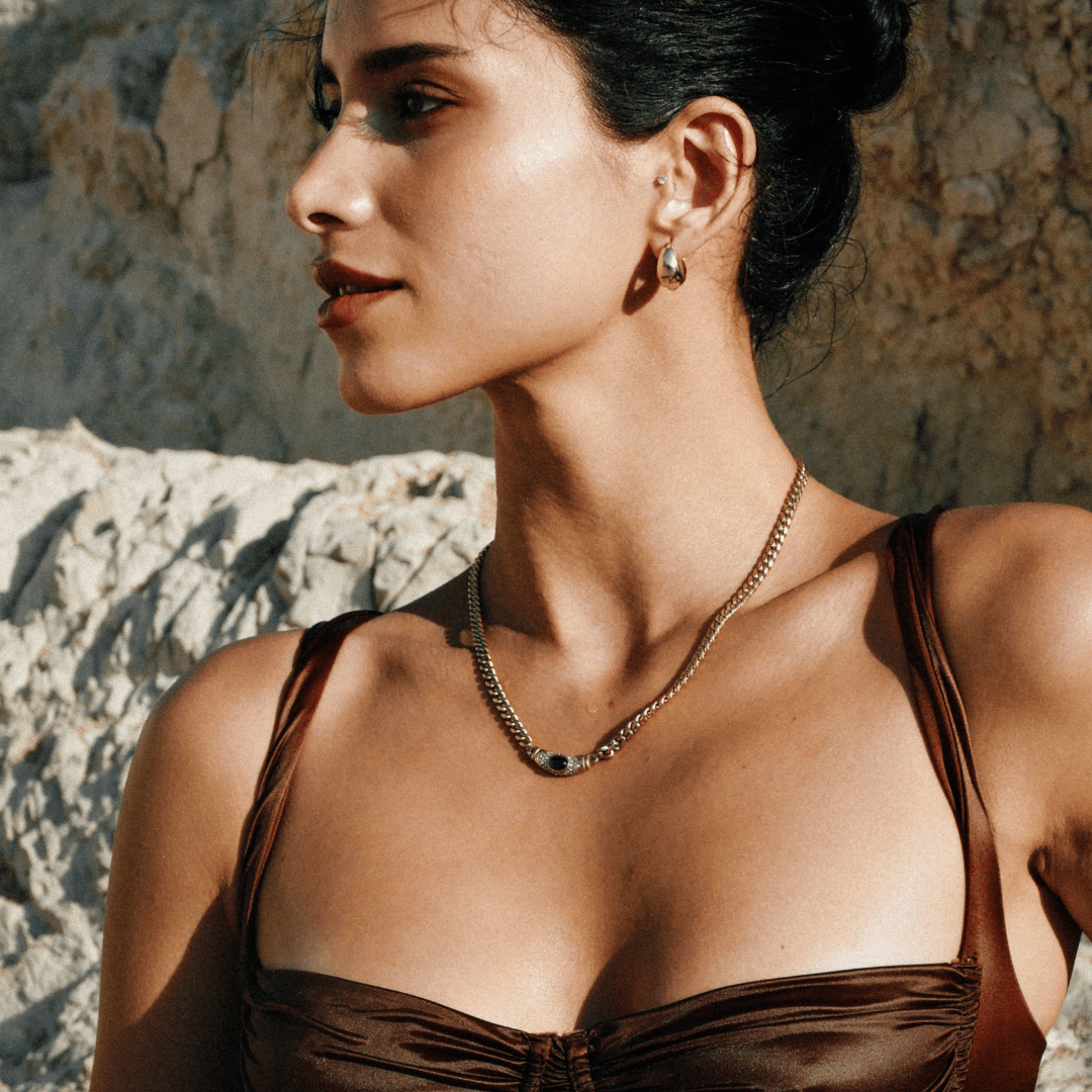 Bella Necklace in Gold