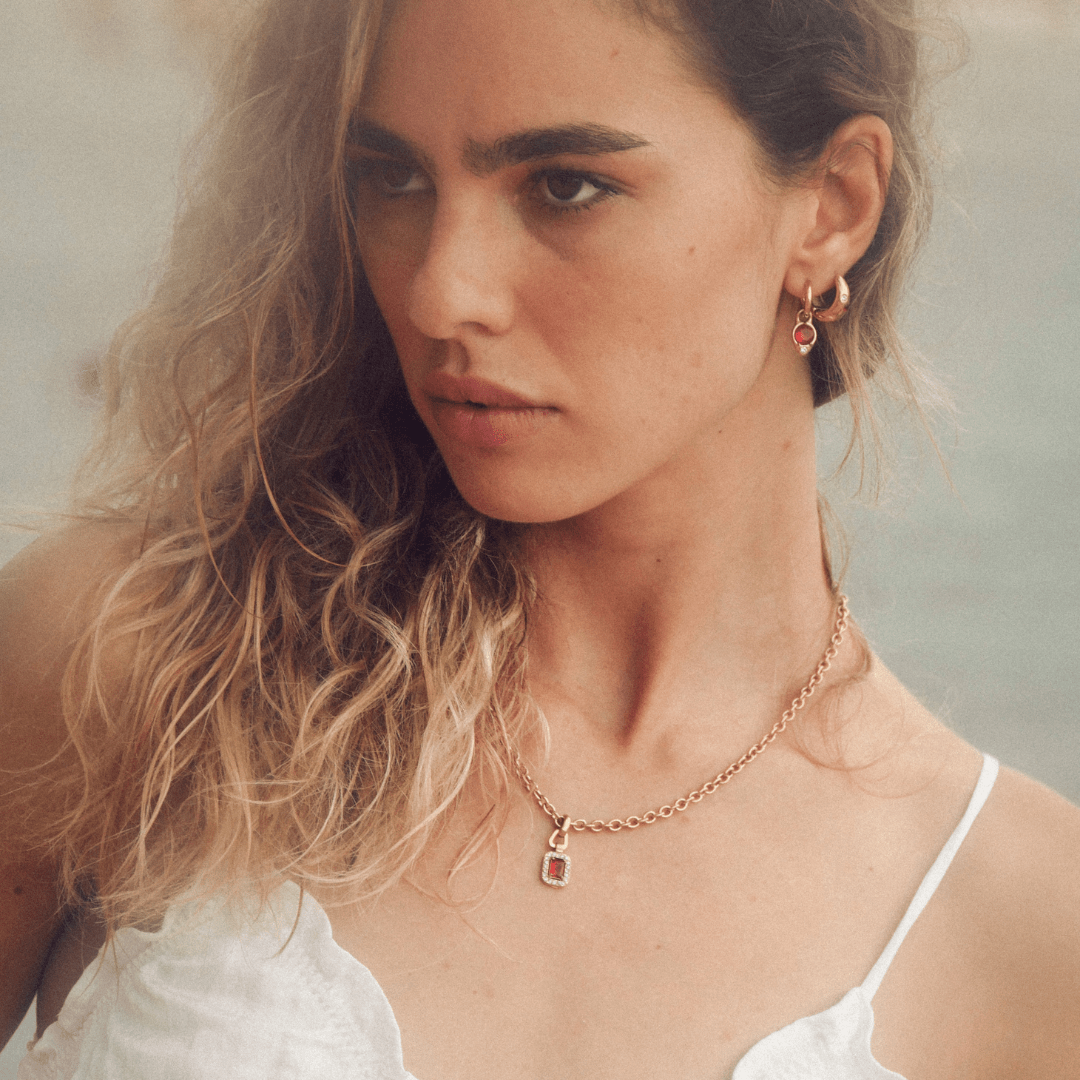 Lila Necklace in Gold