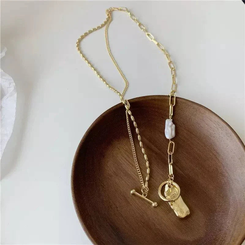 Omnia Necklace in Gold