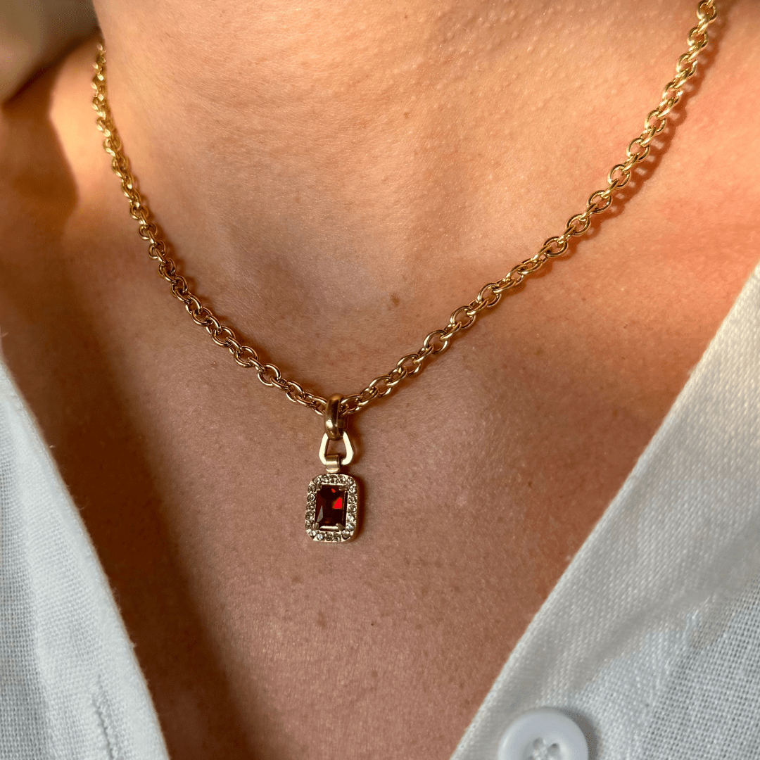 Lila Necklace in Gold