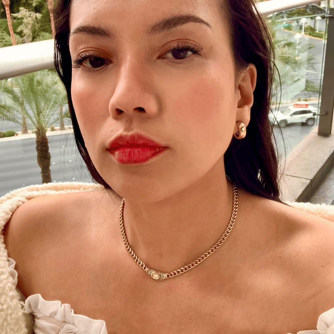Bella Necklace in Gold