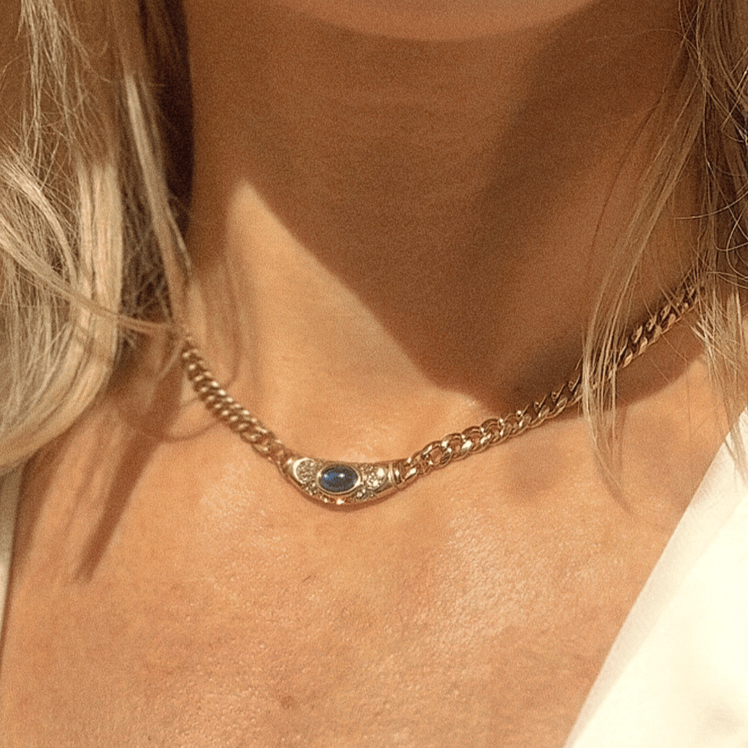 Bella Necklace in Gold