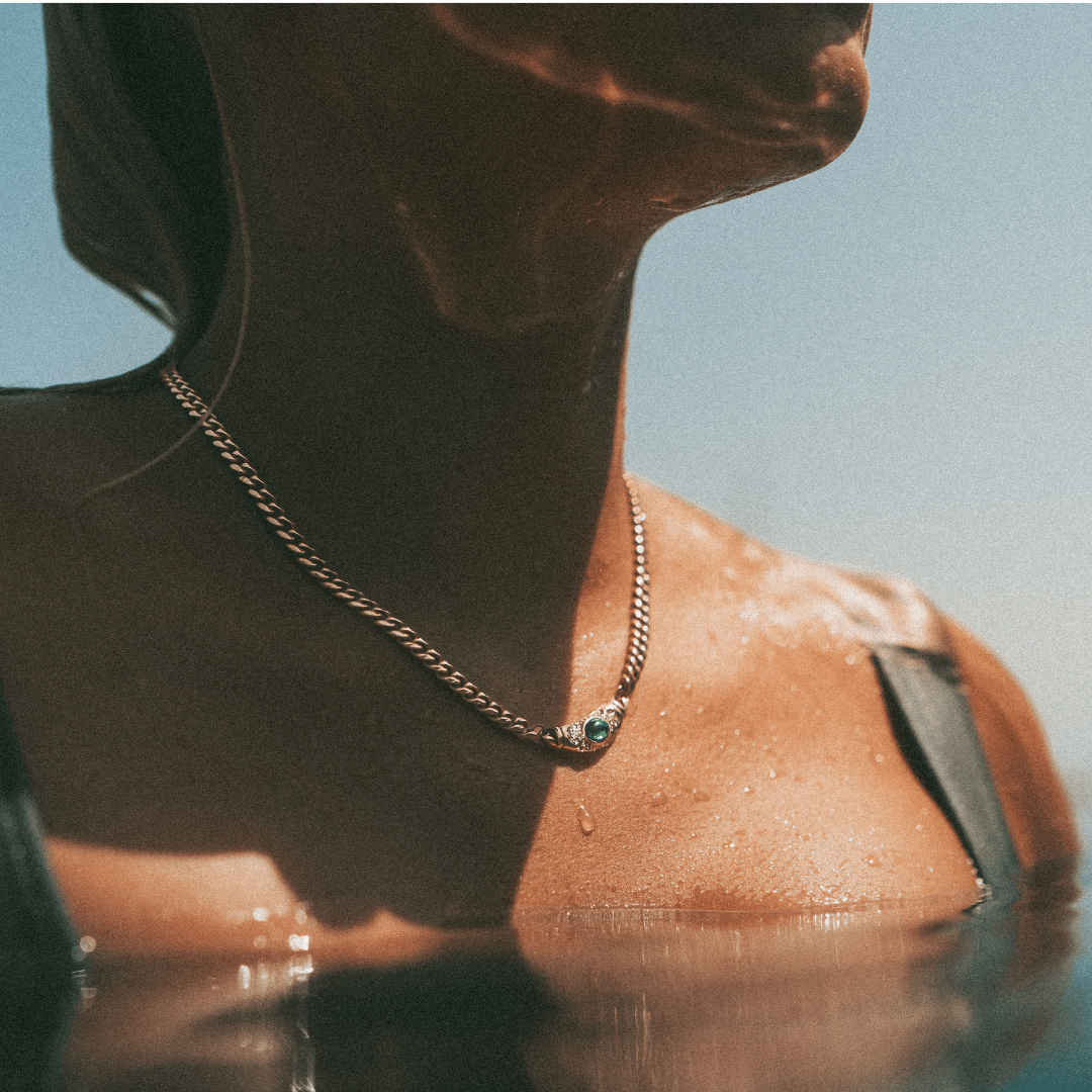 Bella Necklace in Gold