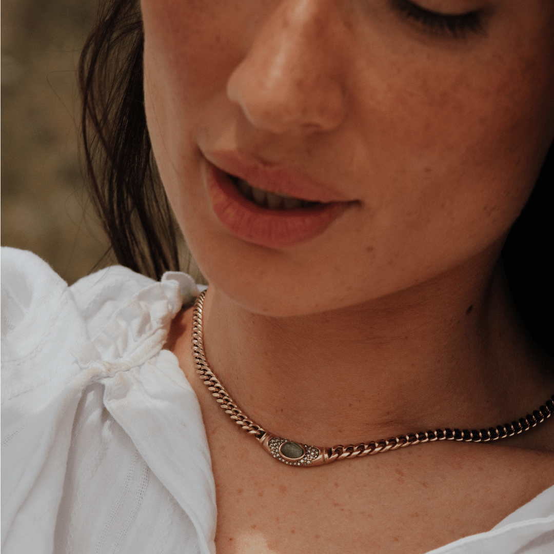 Bella Necklace in Gold