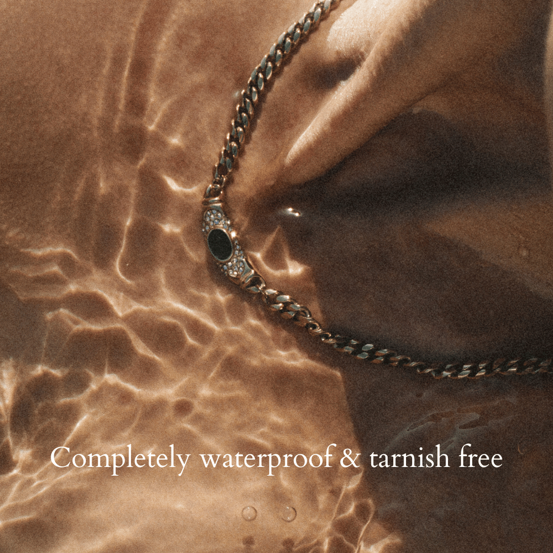 Bella Necklace in Silver