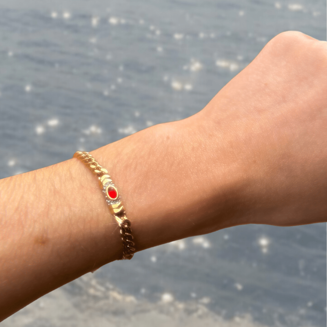 Bella Bracelet in Gold