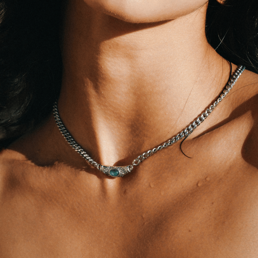 Bella Necklace in Silver
